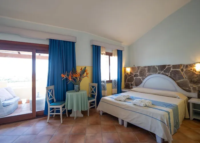 Luci Del Faro Otel 4*