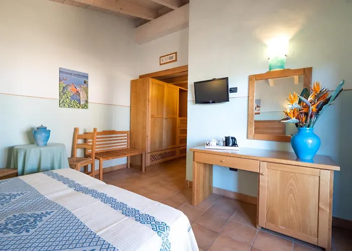 Luci Del Faro Otel
